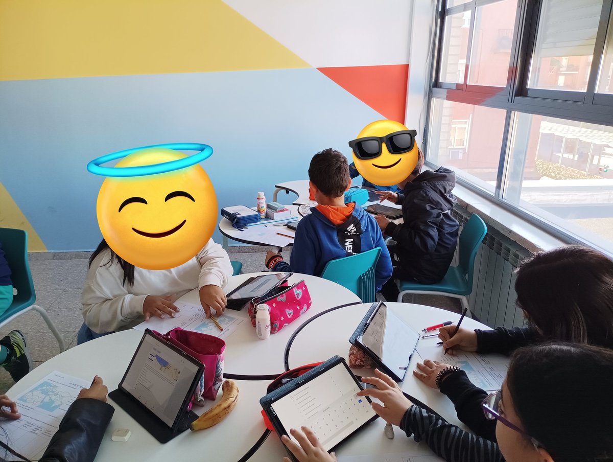 ReliNebrija's tweet photo. Los chicos y chicas de 6° de @ReliNebrija investigan sobre el país de Jesús para planificar un viaje, usando las tablets en el Aula del Futuro #ReliesMas #relimola @dee_archimadrid @ampingibvm https://t.co/cQgKvU9MX7