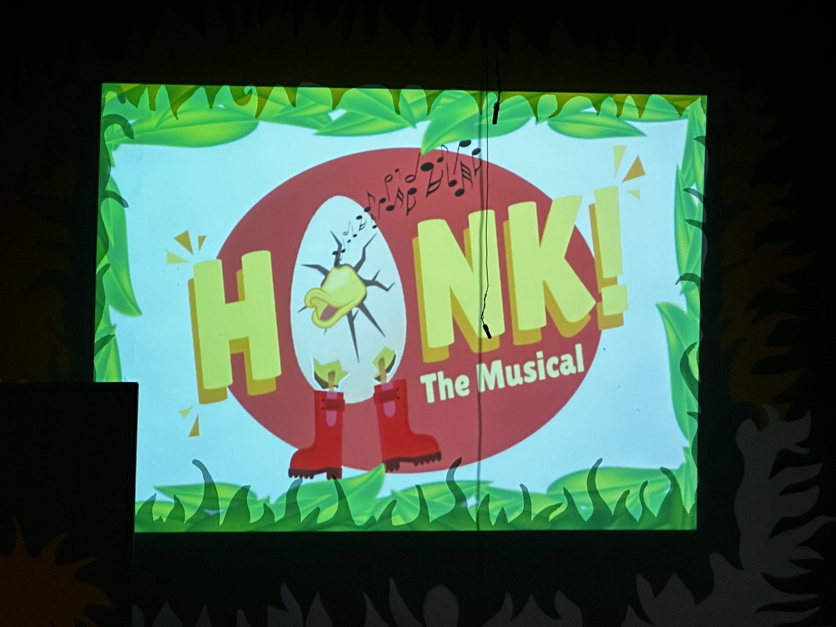 mattogrady73's tweet photo. @ThurstableSch @ThurstableArts cracking show! See what I did there! Congrats to all involved and thanks for going above and beyond to make it happen! #honk 👏👏👏👏👏🦢🐣🦆🐥🐥🐥🐥 https://t.co/yyMpQTuikk