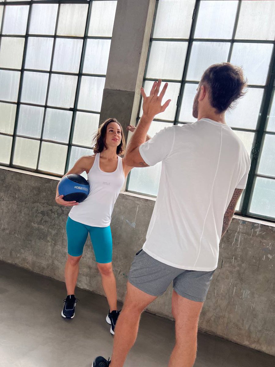 Dualpowerok's tweet image. #DOTOGETHER 

Lo nuevo está llegando!!!

FW’23