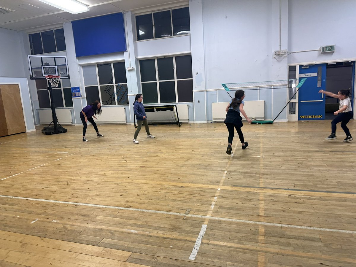 Amygibsonyw's tweet photo. Faifley youth club tonight in full swing! With some sports and valentines card making kids loved it and some class tunes🫶🏻🕺🎨@ywpamela @GillianYsortit @ysortit https://t.co/iRV6dGK0MQ