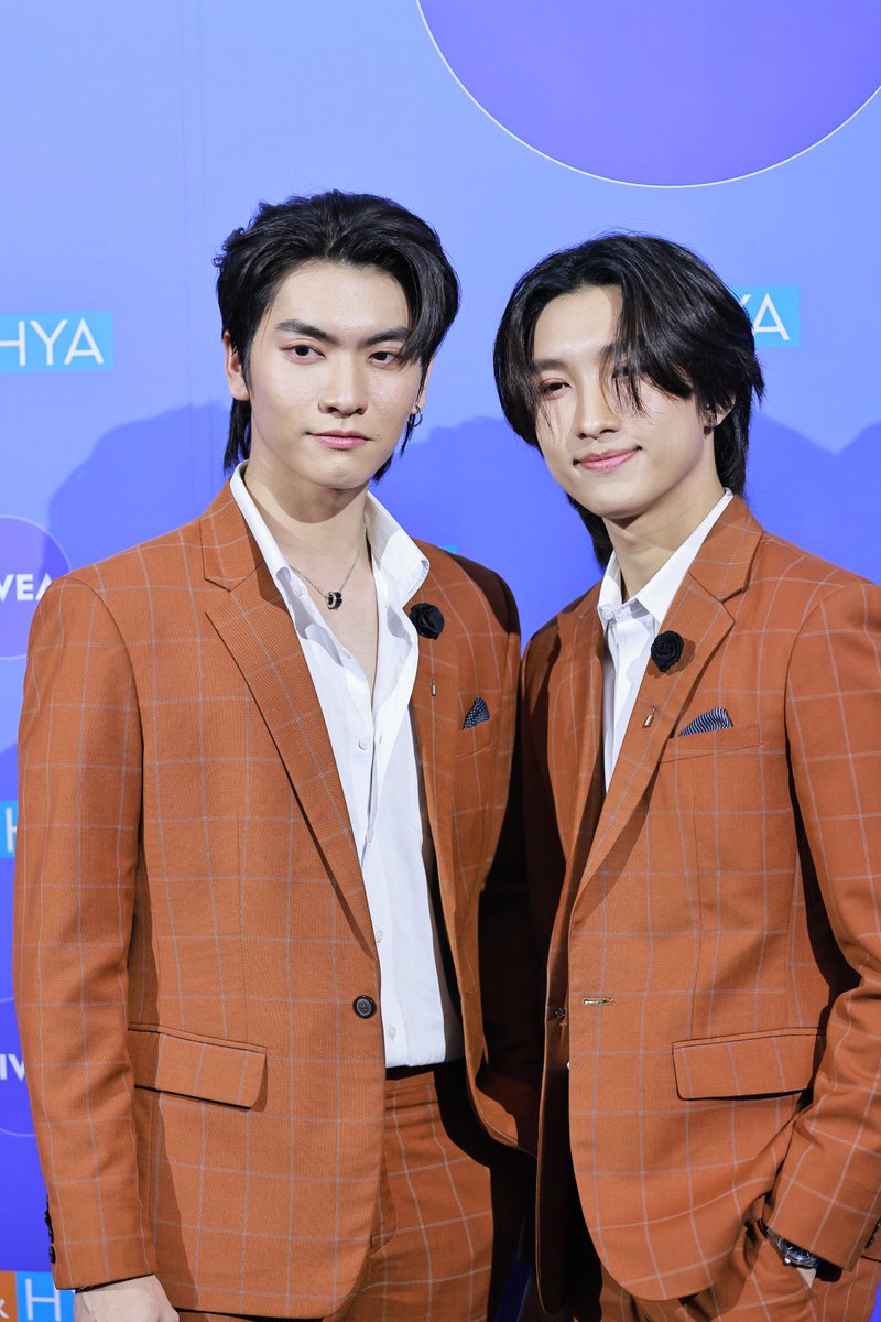 bosssnoeul's tweet photo. คุณไม่คิดว่านั่นเป็นความสมบูรณ์แบบมากเกินไปเหรอ? 🌪️🌧️
บางคนพูดกับคุณว่าไม่มีพรสวรรค์ แต่พอคุณสูงขึ้น เขาก็หุบปากเหมือนกัน.
เป็นตัวของตัวเองต่อไป มันง่ายสำหรับคุณที่จะประสบความสำเร็จ ตอนนี้คุณอยู่ในจุดสูงสุดแล้ว.
#BossNoeul #BoNoh #Bosschaikamon #MagentaBoy https://t.co/qwmW0dUGbt