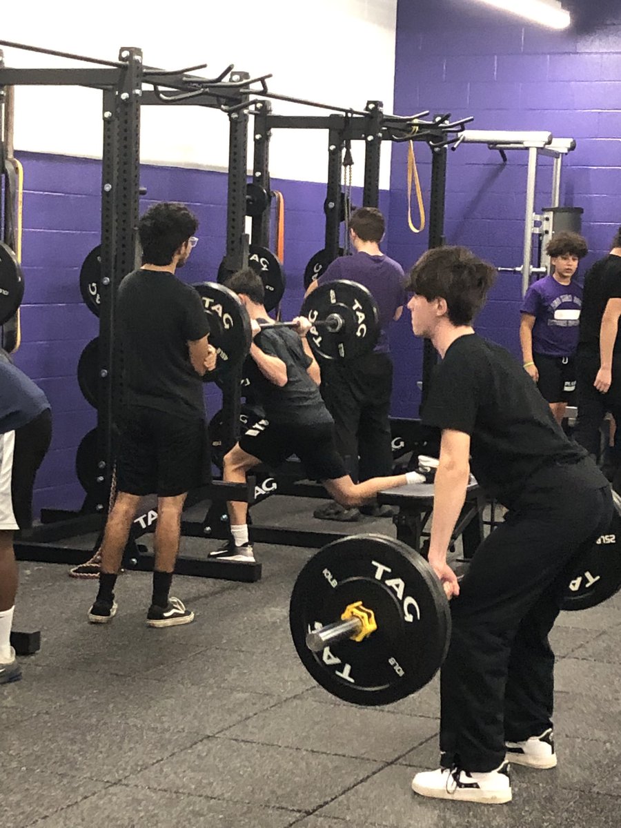 CoachPonx's tweet image. 315? 375? 405?  This is a different kind of team.  #PWW