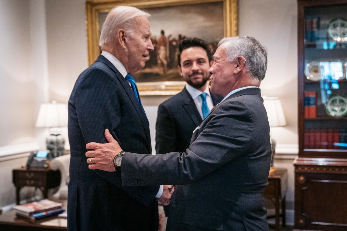 KingAbdullahII's tweet photo. Always a pleasure meeting @POTUS Joe Biden. Thankful for his friendship and committed to strategic partnership to advance regional stability. Affirmed key US role in bringing calm, ending violence in Palestinian Territories to allow for political horizon, the two-state solution https://t.co/CboUCzFlMd