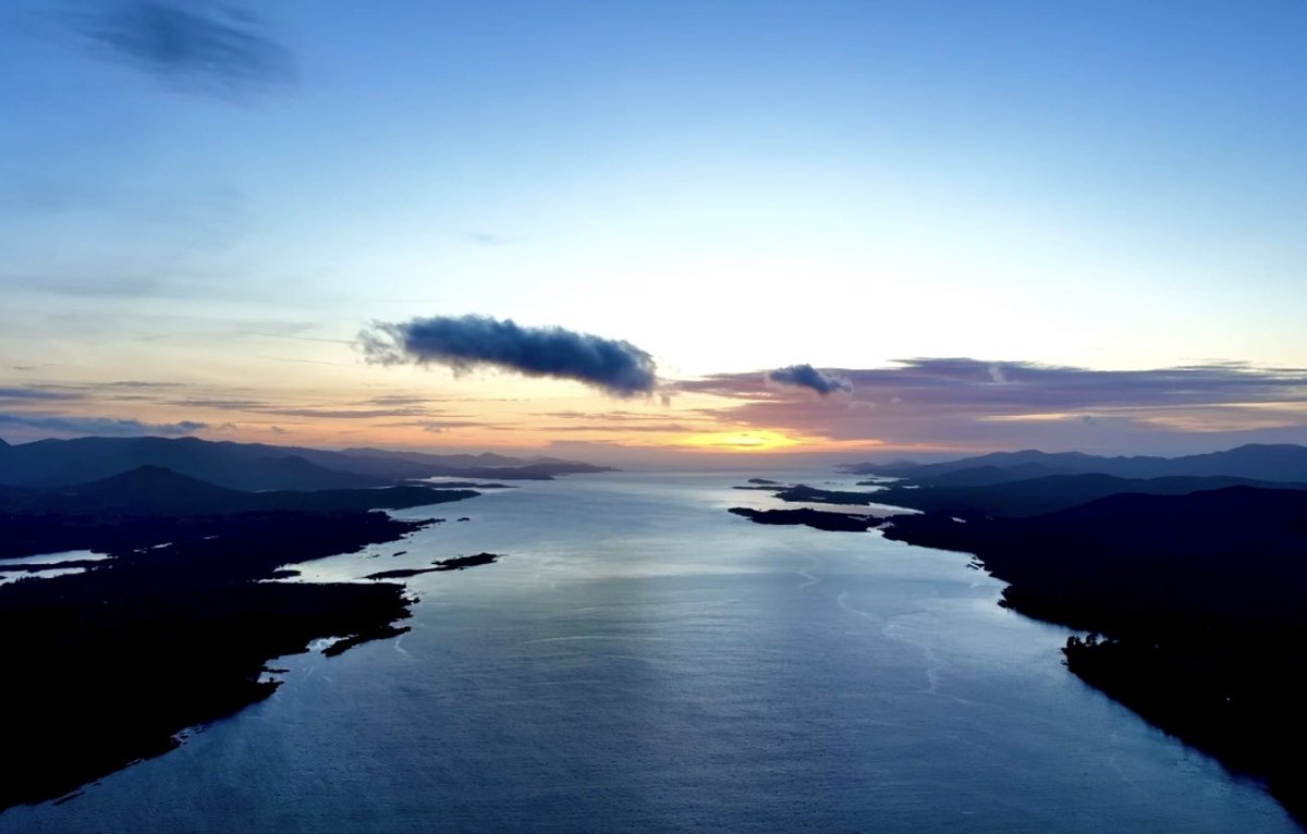 #Kenmarebay while the sun is setting. Really an amazing place on the #Irish #Westcoast. #ireland #kerry #ringofkerry