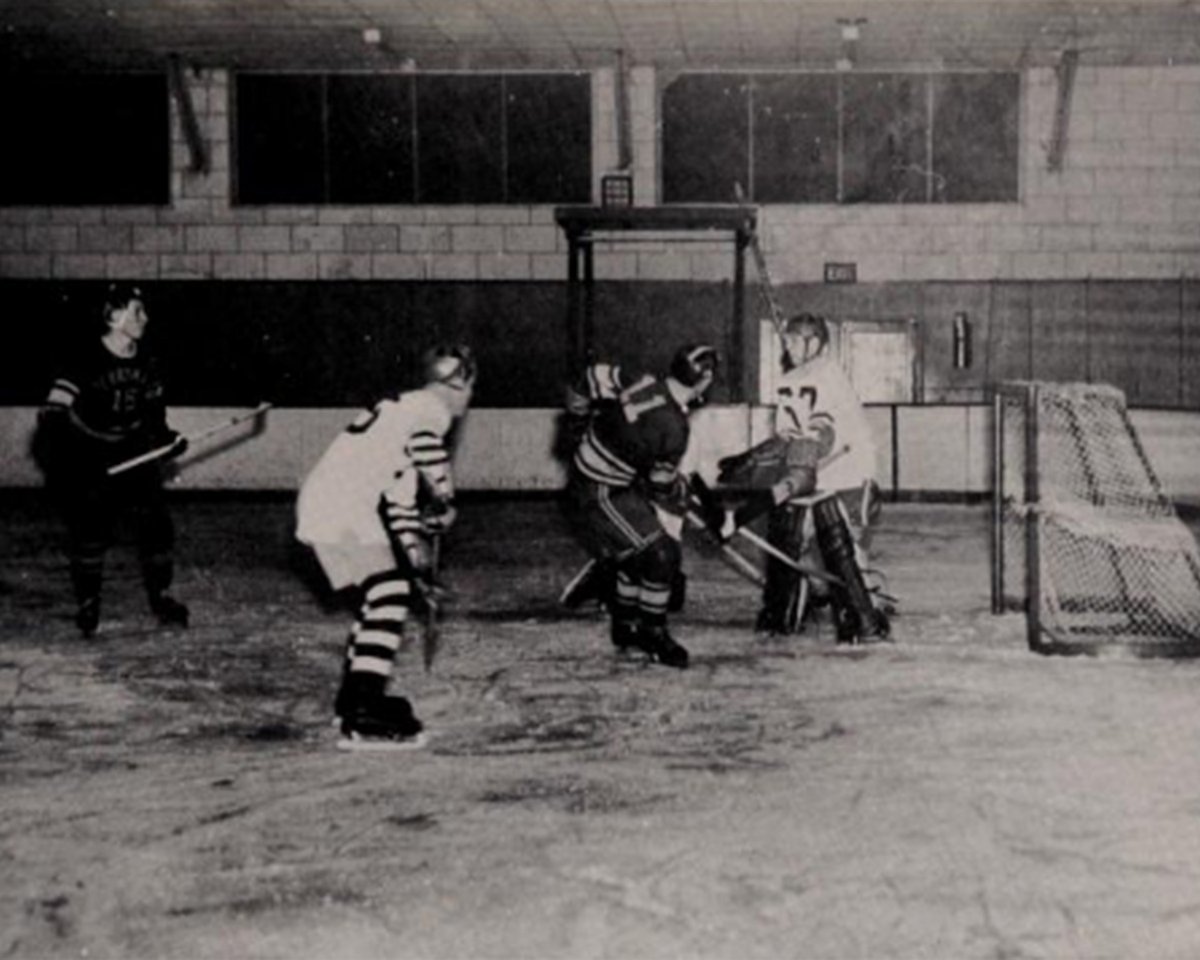 AssumptionUMA's tweet image. Now ➡️ Then @AssumptionMHKY 💙🏒

#AssumptionUniversity #HoundNation #CollegeHockey #ThrowbackThursday #TBT