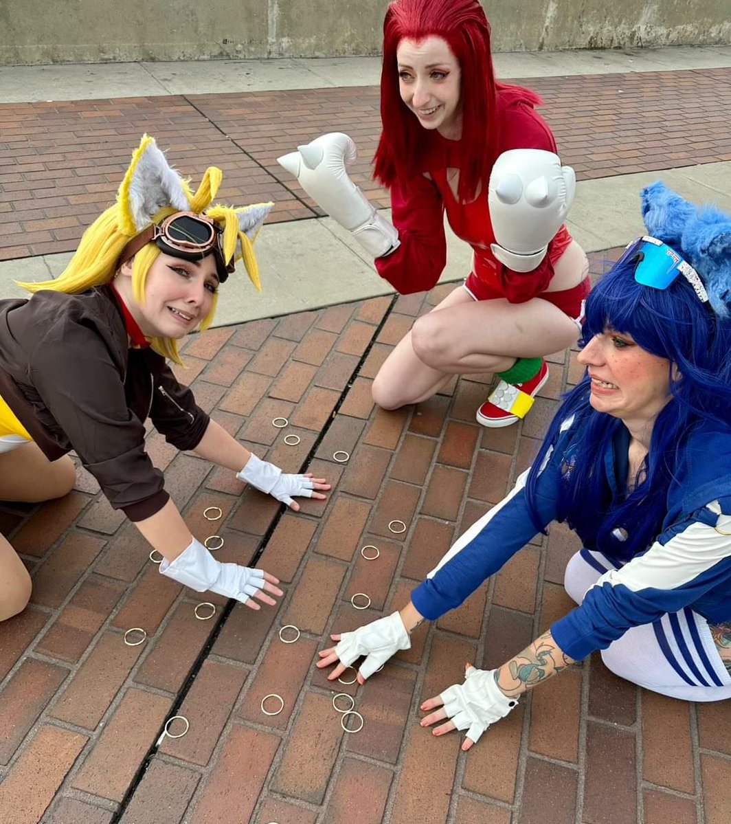 simrell on Twitter: "RT @katiesimrell: it's the bitchless trio"