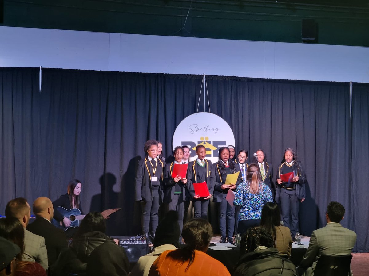 MusicHolyhead's tweet photo. Lovely performance from Holyhead voices this evening for the @EnglishHolyhead annual spelling bee 🎶 📖  @holyhead_school https://t.co/1eRY6w4cCM