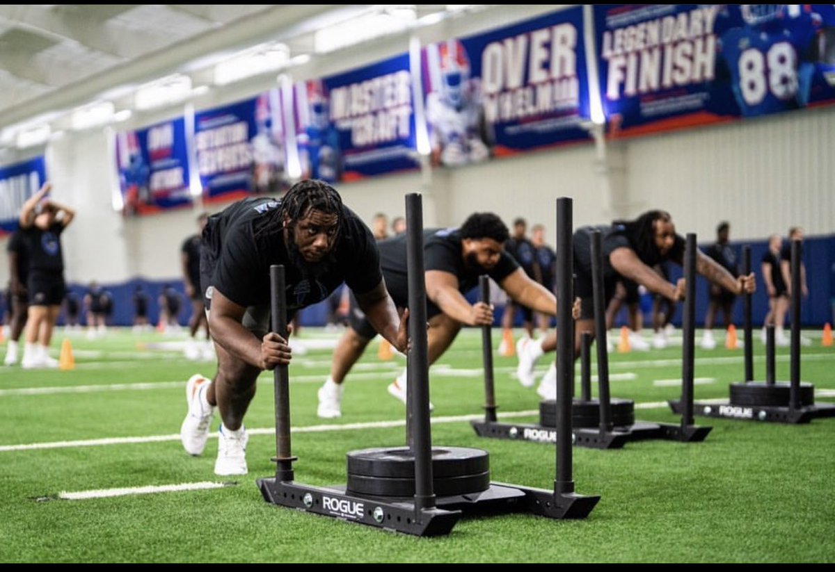DJBIGRICH321's tweet photo. Leadership &amp; Work Ethic ‼️ https://t.co/zQJQ35Yh6U