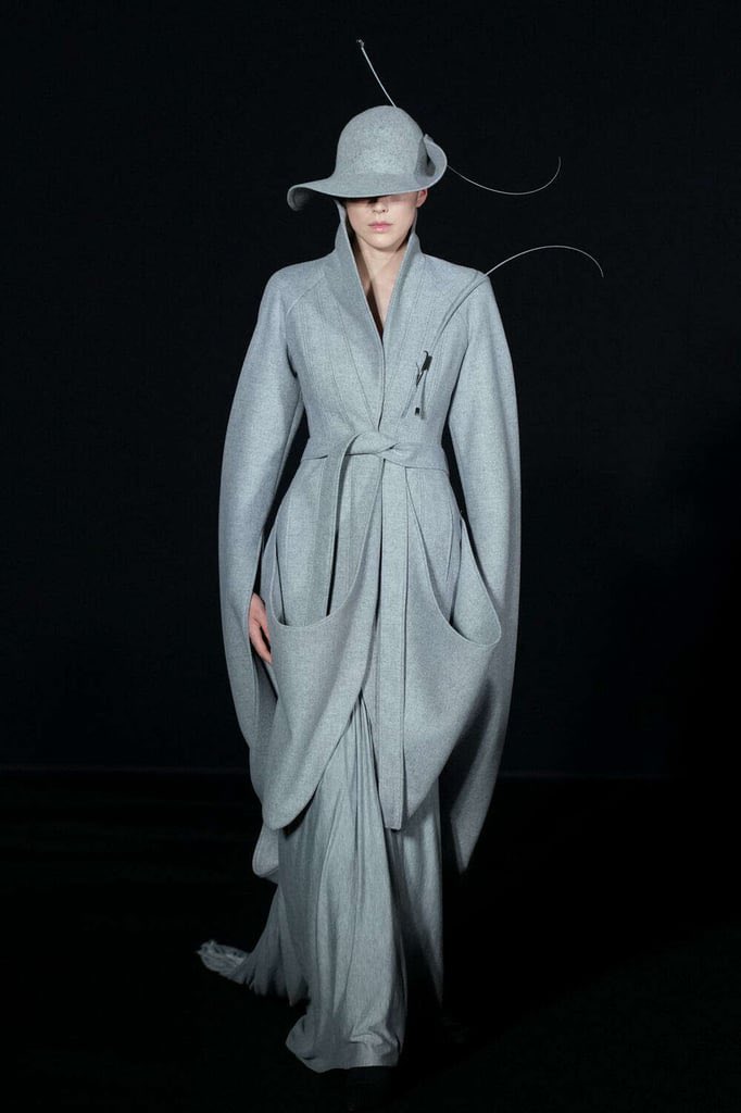 saintdoII's tweet photo. *spilling, more from the show cause this takes the cake as my favorite from couture week i love a good collection where each look comes with a lot of thought like i’m blown away by his creativity https://t.co/w4VwxestNs