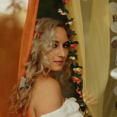 daniivory's tweet photo. #NewProfilePic https://t.co/FTn6dZFy8E