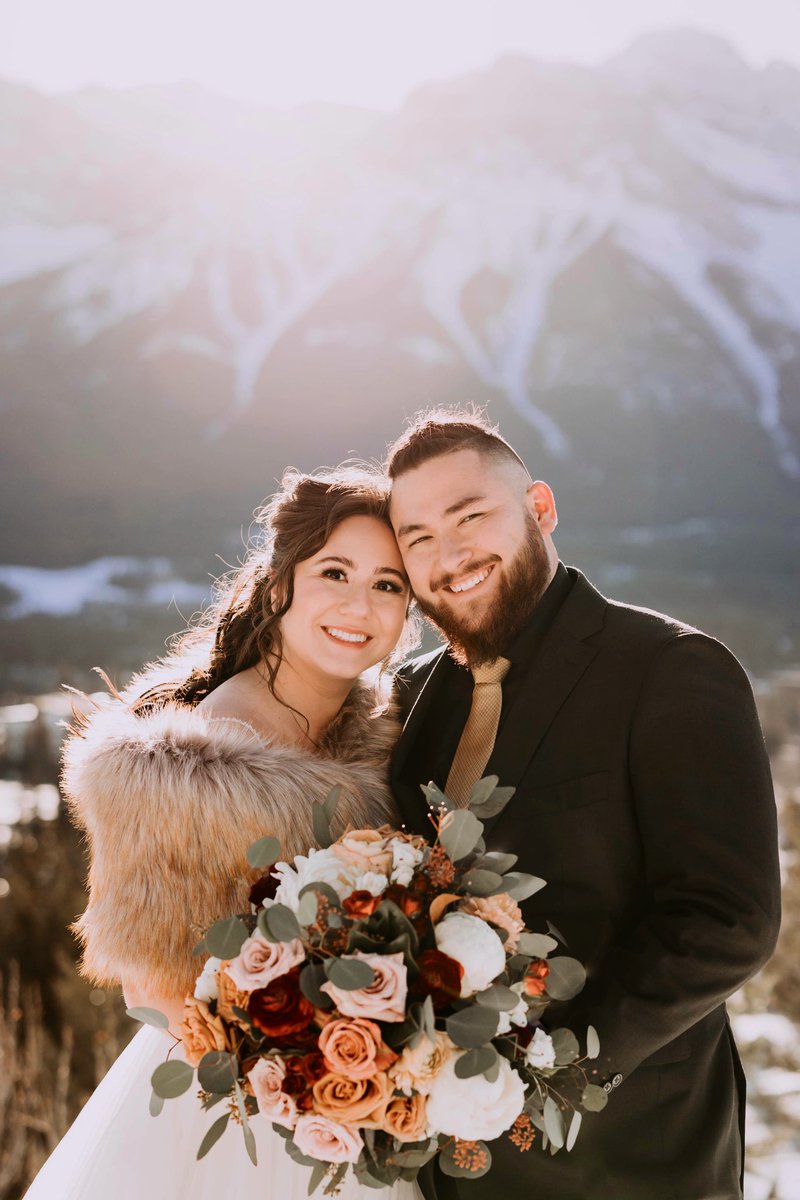 gunzznbunzz's tweet photo. EVERYONE, PLEASE LOOK AT HOW BEAUTIFUL THESE SNEAK PEAKS OF OUR WEDDING PICTURES ARE AHHHHHH @cerridius https://t.co/CMHuhe8pJk