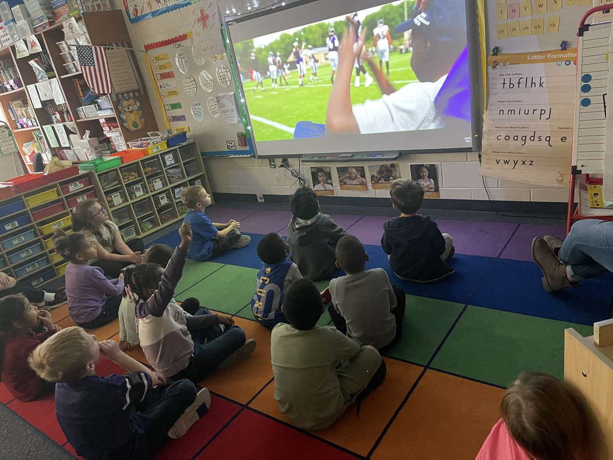 OakwdESAACPS's tweet image. It’s #MoGaba day! Today we learned about Mo and his positivity and perseverance. We wrote about how we were like Mo today. @AACountySchools @Ravens @Orioles #MoStrong #aacpsawesome