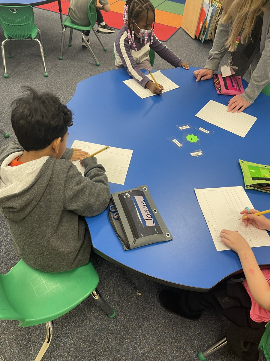 OakwdESAACPS's tweet image. It’s #MoGaba day! Today we learned about Mo and his positivity and perseverance. We wrote about how we were like Mo today. @AACountySchools @Ravens @Orioles #MoStrong #aacpsawesome