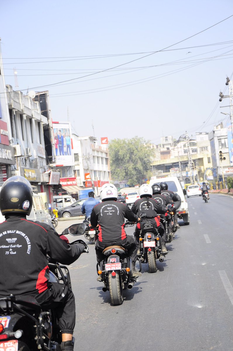 143Heacker's tweet photo. सभी राइडर्स ने 1300KM की राइड COMPLETE कर के इस रैली को समाप्त किया। Jawa Yezdi ko सभी राइडर्स की तरफ से धन्यवाद ।
@ArvindKapoorTYG @NarendraChaarag @GovernorofGuj @HQ_DG_NCC @NCC_Dte_Gujarat @jawamotorcycles @CMOGuj @PMOIndia https://t.co/3UYAUdVqTm
