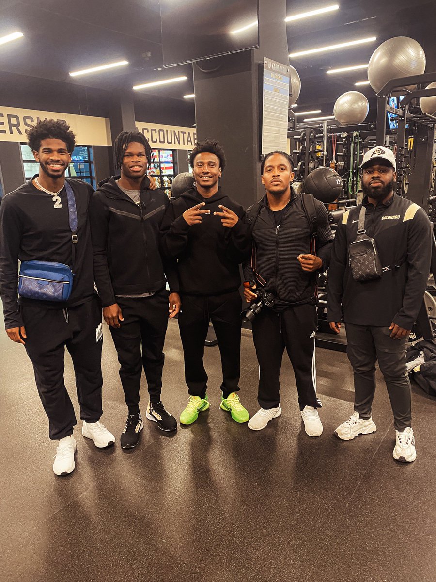 WeinThatMode's tweet image. Motivation and Selflessness ‼️💯🦬

#Buffs #WeComin #WellOff #GreatPeople #ReachThePeople