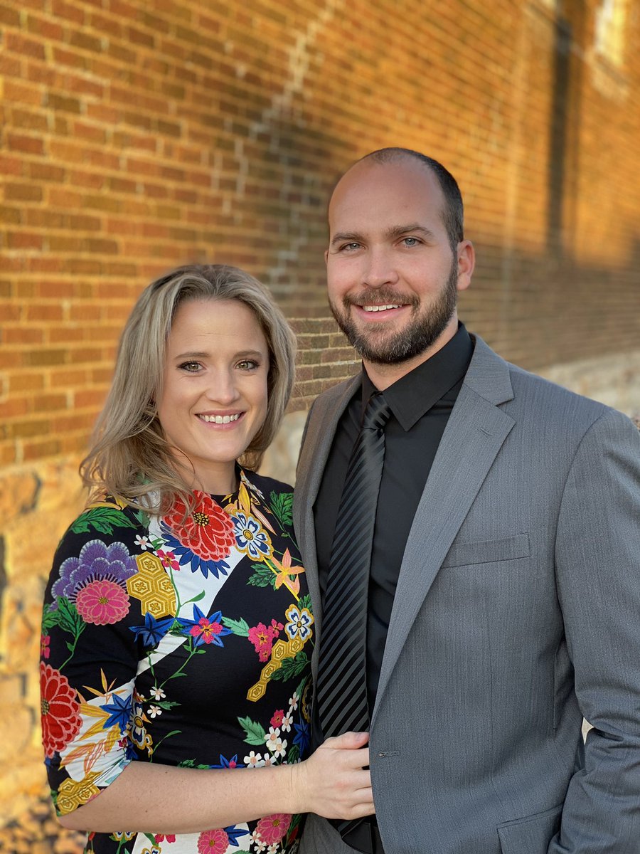 NebraskaCRNA's tweet photo. 🌟CRNA Spotlight🌟
Allyson Doerr graduated in 2017 from Clarkson. Since then she is making her mark at work by being the student clinical coordinator &amp; at home by volunteering for Taysia Blue Husky Rescue &amp; making her home a certified pollinator habitat. 🌺🐝 #crna #crnaweek https://t.co/OgQmmJCx6H