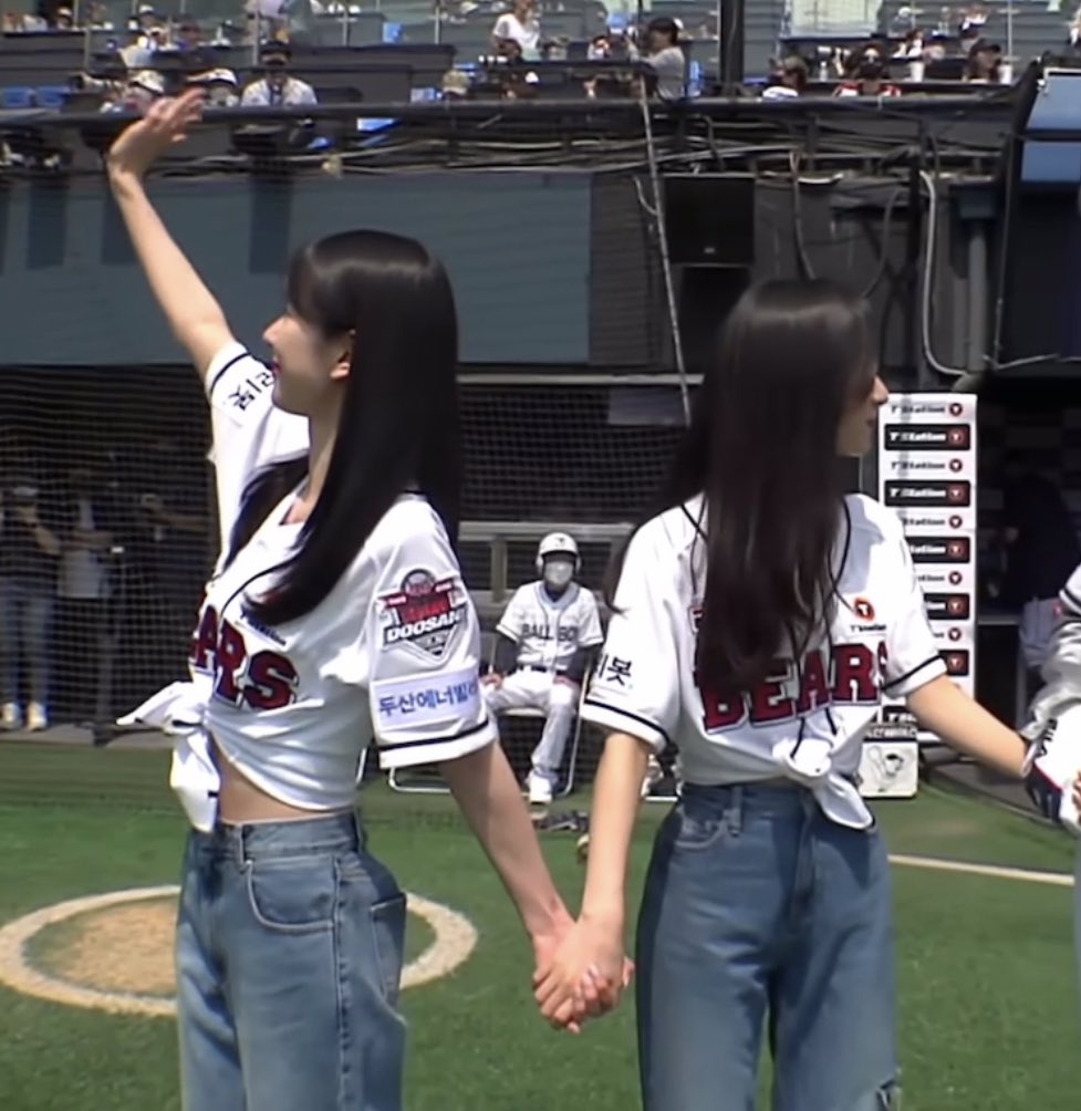 BNLOOKS's tweet photo. 220521 seolbo <3 #SEOLA #BONA #WJSN #설아 #보나 #우주소녀 https://t.co/SNMnvjzy0l