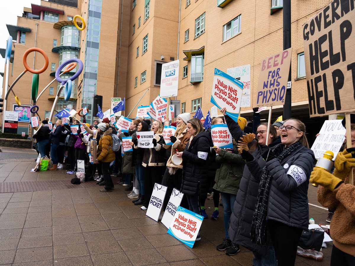 Carmel Meek tweet media