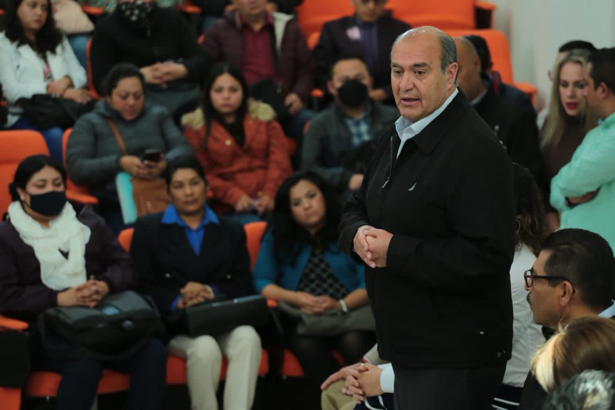 natycastrejonv's tweet photo. Para el gobierno de @juliomenchaca_ todas las estructuras de la presente administración deben estar al servicio de la persona humana y se debe notar en sus procesos y formas de tomar decisiones, por eso, les invito a seguir construyendo #ElHidalgoQueQueremos https://t.co/Ugq6KquXe3