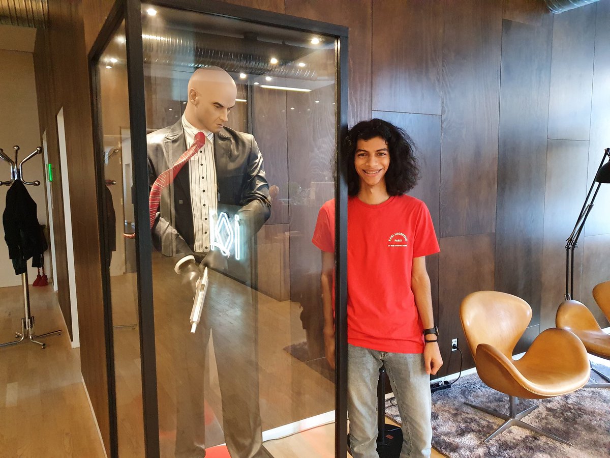 elilevyd's tweet photo. Thanks to @IOInteractive for inviting me to playtest Freelancer back in September 2021. I can tell how much the game mode has changed for the better. It was an amazing experience to hang out with IOI devs. Now on to playing @Hitman Freelancer
#Freelancer #Hitman3 #hitman https://t.co/AJVl81Rr1O