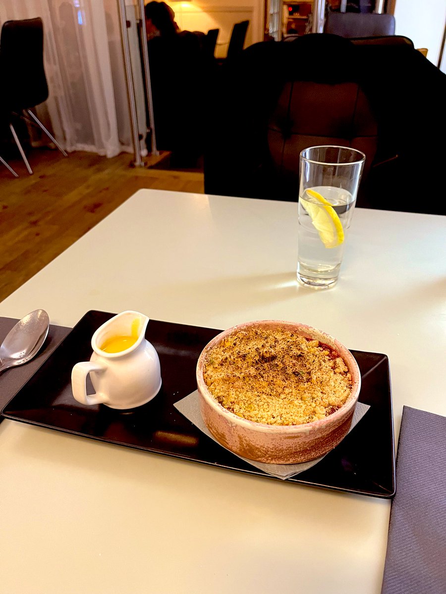 Goal_Mass's tweet photo. How lovely is this. Not on menu 2nght, but knowing I am booked In restaurant (again) The superb Team/Chef @ManningsHotel #Truro made my fav #BerryCrumble for desert! Honoured 🤗thank you🙏made my evening, you can’t beat a Crumble, or #Mannings 😍 https://t.co/ynzKgtJUot