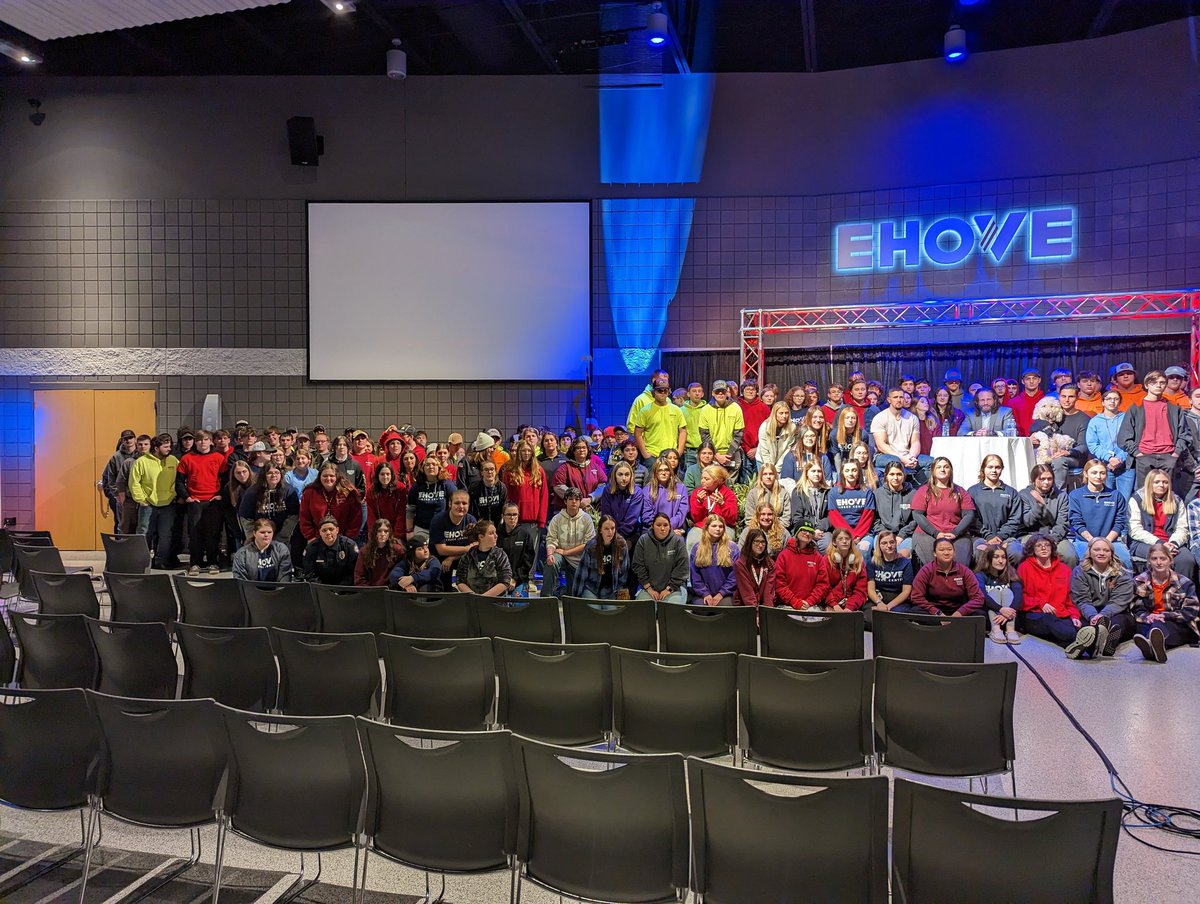 EHOVEct's tweet photo. Thank you to MLB players Drew Robinson and Ryan Rua for talking to ehove about metal health awareness #EHOVEvips https://t.co/Ze9XH6VU7k