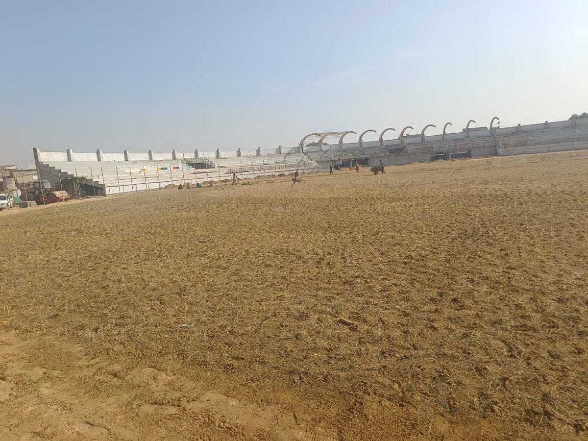 murtazawahab1's tweet photo. Good progress is being made on the development of multipurpose sports stadium at Sherpao Colony in Malir &amp; Karate Complex at Kakri Ground under the #Karachi Neighbourhood Improvement Project #KarachiWorks https://t.co/1c6APmfE0E