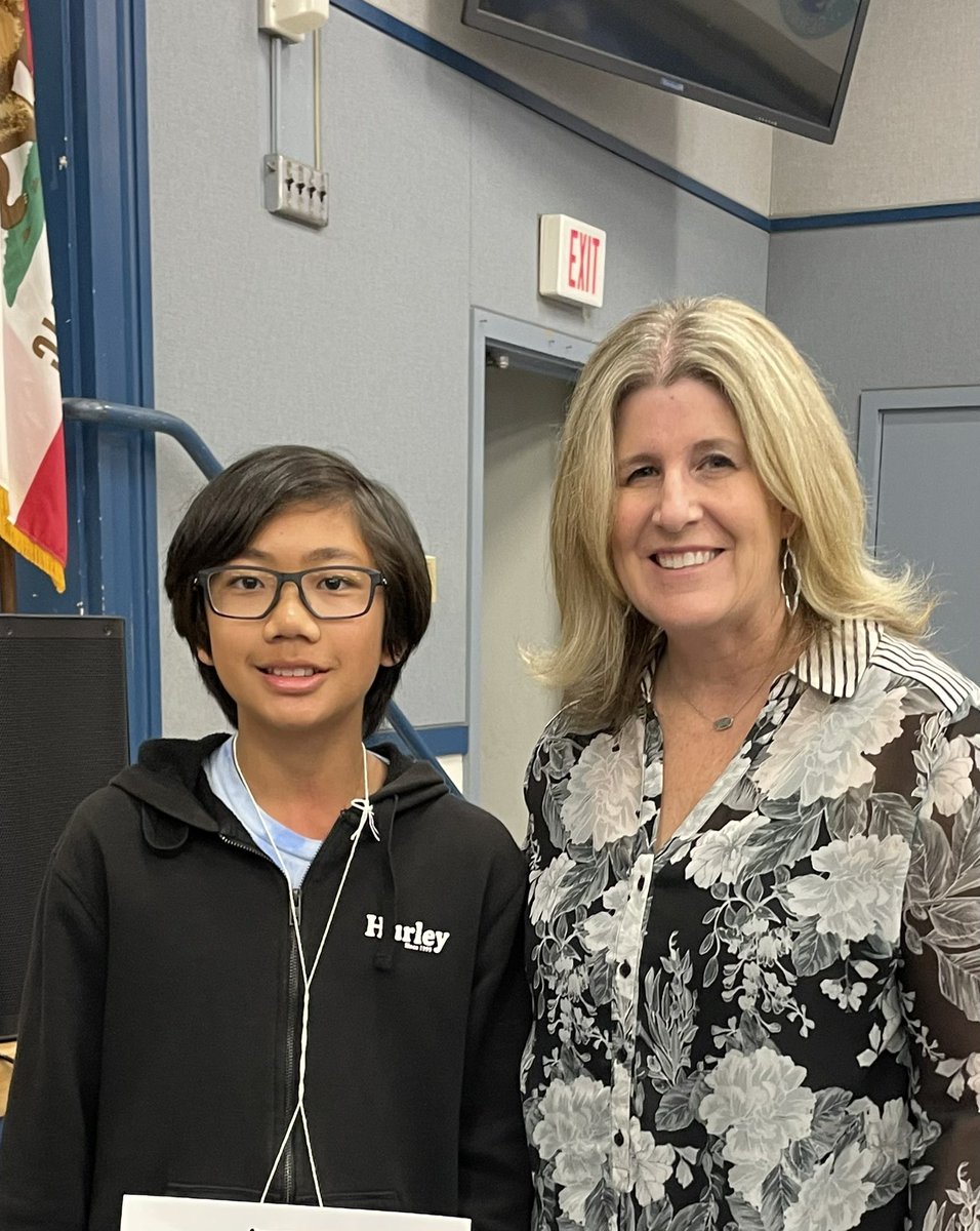 Christine Walker tweet media