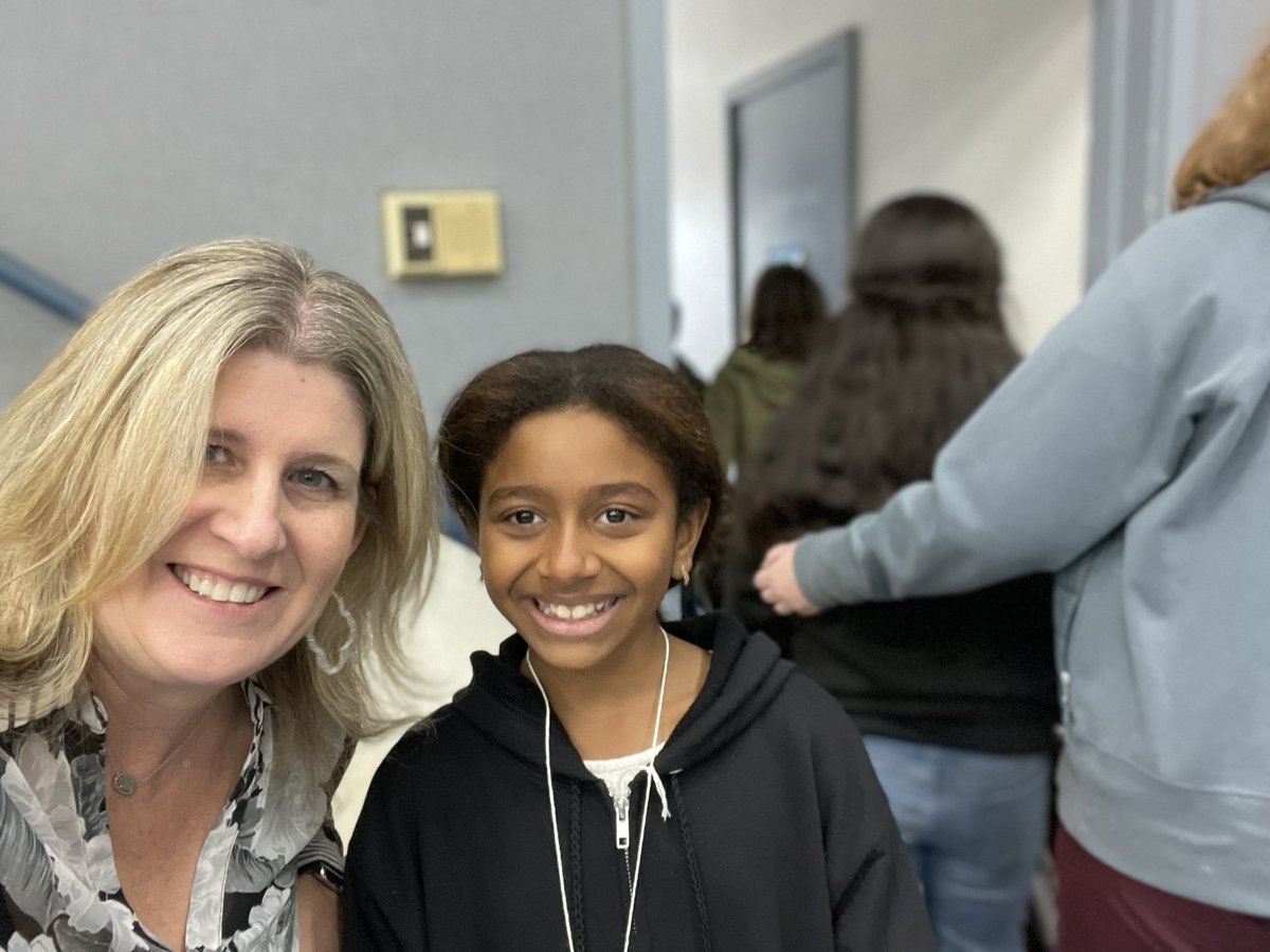 Christine Walker tweet media