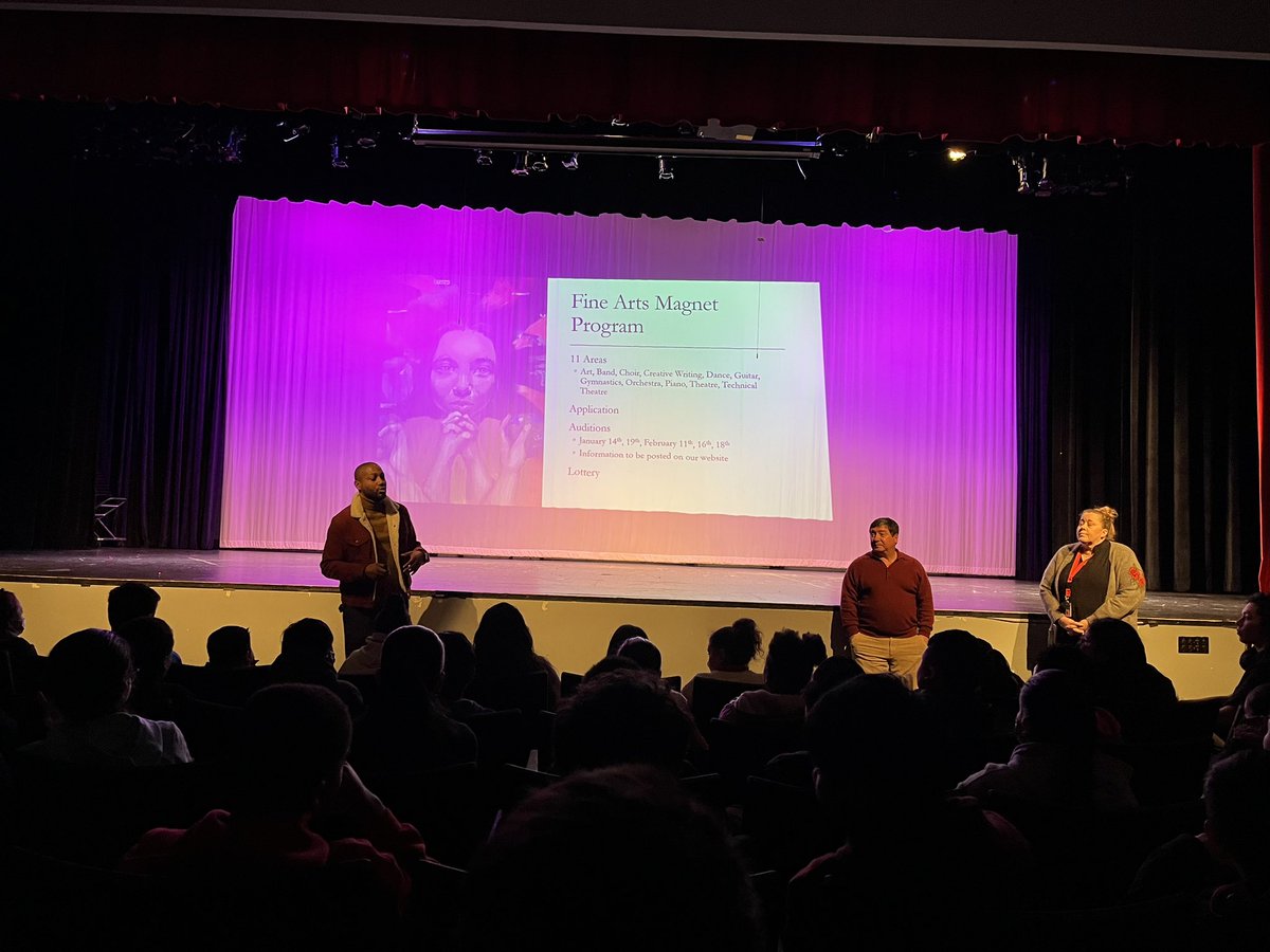 fred_glz's tweet photo. Our 5th graders at @shearnlions had an amazing time taking a tour at their future middle school @PershingPandas! Thank you for having us. #FifthGradeTransition #CounselorDuties @peta_douglas @JustTeacheyy https://t.co/aDAU2OYZLC
