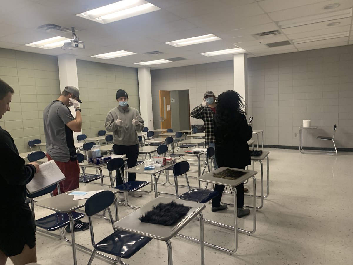 DeltaStateDSSH's tweet photo. Dr. Ossorio’s criminal forensics class is having a blast today doing a hair analysis lab! If these seems fun to you, this course is offered every spring! https://t.co/k9Mg5ZMftp
