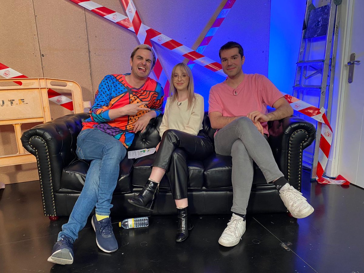 Scopeproduccion's tweet photo. ¡Gran estreno de #ZetaPeta en @Twitch ! Con invitados de lujo como @twin_melody @Joseoteromusic @raulcasad_ @itsmiryg @soysofiamartin @irispencheg @fedeariasp. #Contentcooks #Yeswecook #BenidormFest https://t.co/8iLAnXCj0z
