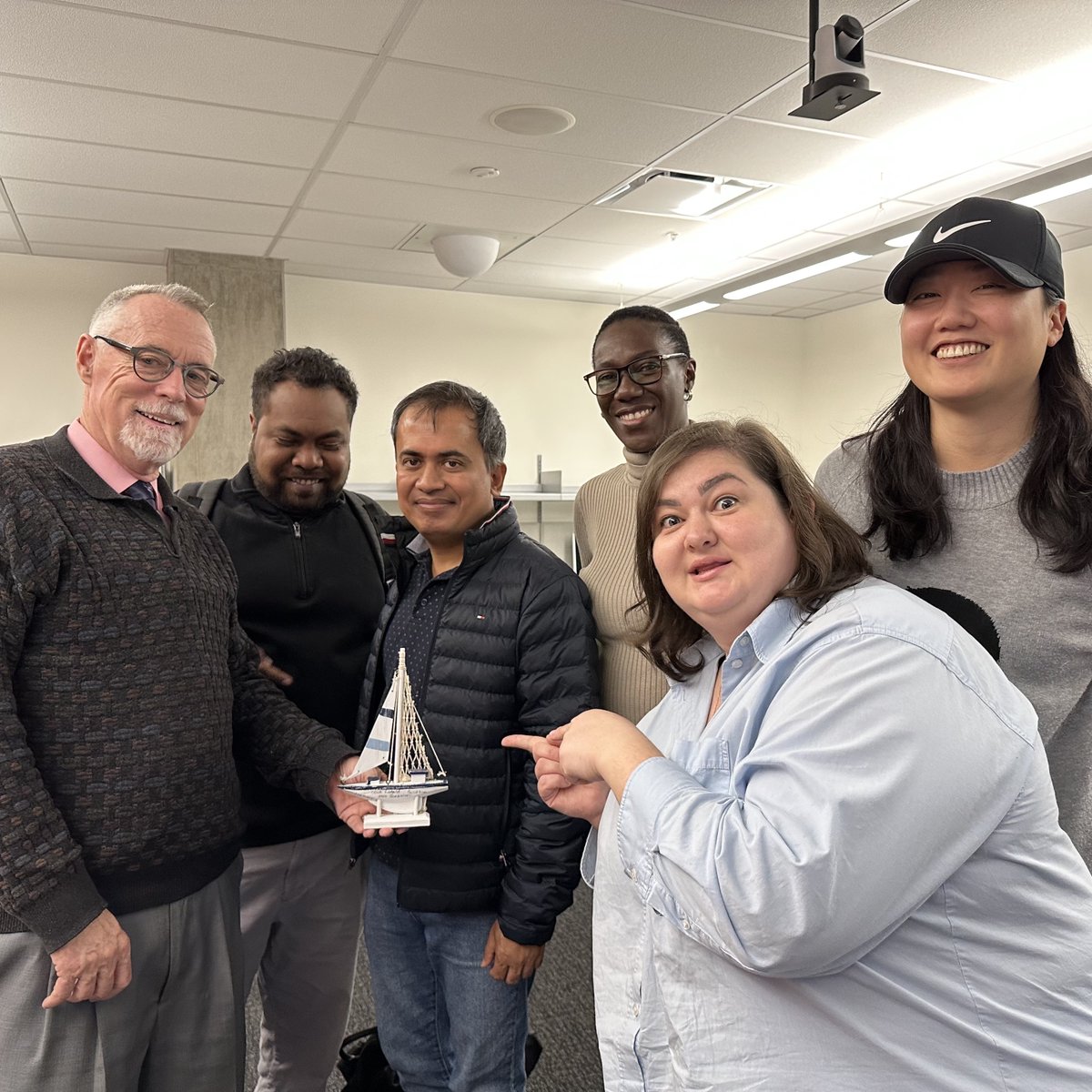 CronkiteGlobal's tweet photo. Dr. Bill Silcock, the leading global innovator in journalism education, who has curated our Humphrey Fellowship here at Cronkite for many years, shared some of his favorite books to help you grow in your LeaderSHIP! Check them out! @ECAatState
@IIEglobal
@Cronkite_ASU @DrBillASU https://t.co/uPO6QXes4t