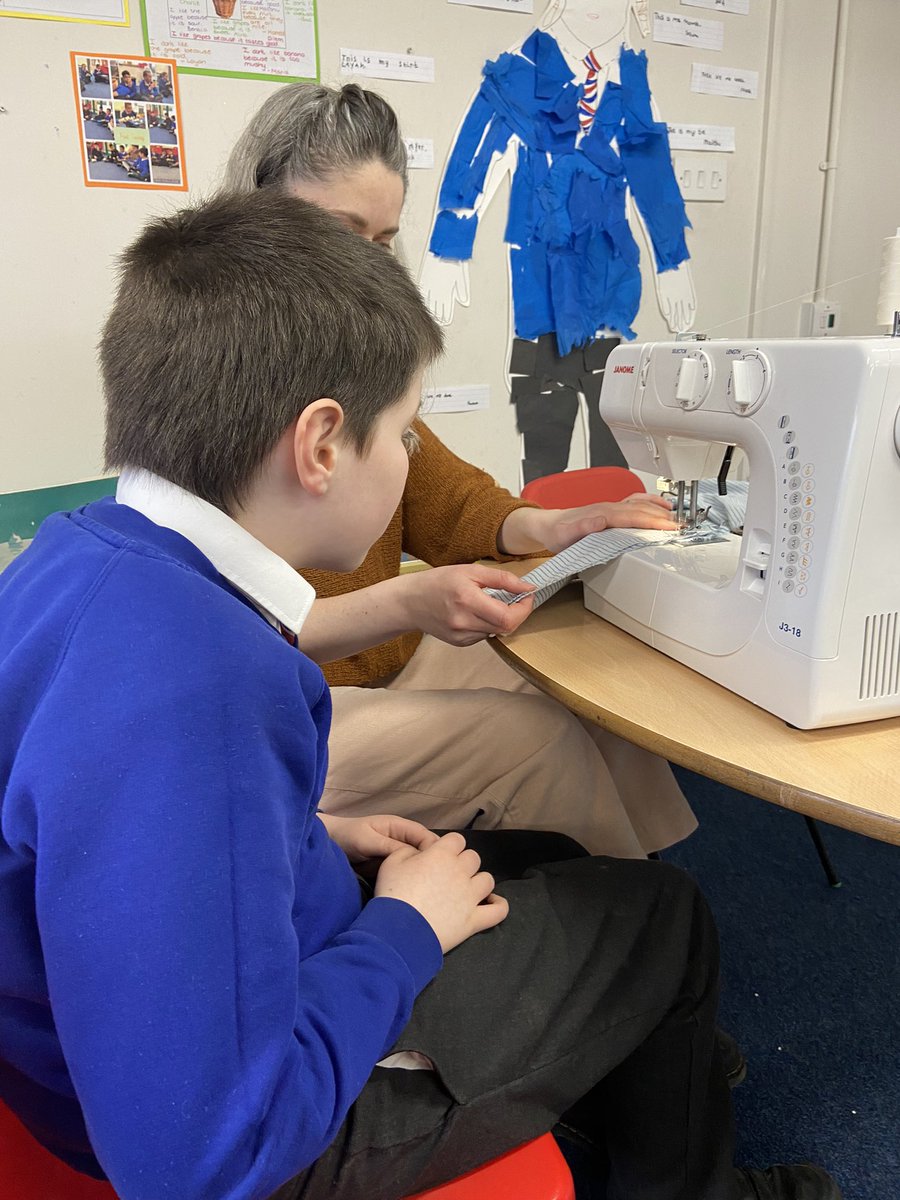 maindee_primary's tweet image. Thank you @RemakeNewport for our first lesson with the sewing machines. Watch this space for some of our creations.
