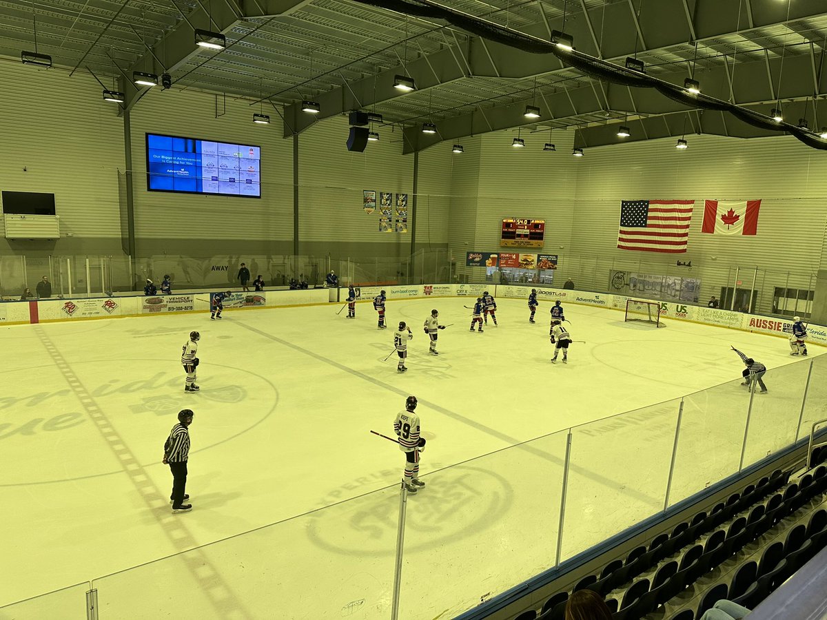 seanshapiro's tweet image. Down at @eliteprospects #EPCS today with @EPRinkside here in Florida. Pretty impressive championship rings being handed out to winning teams this weekend.