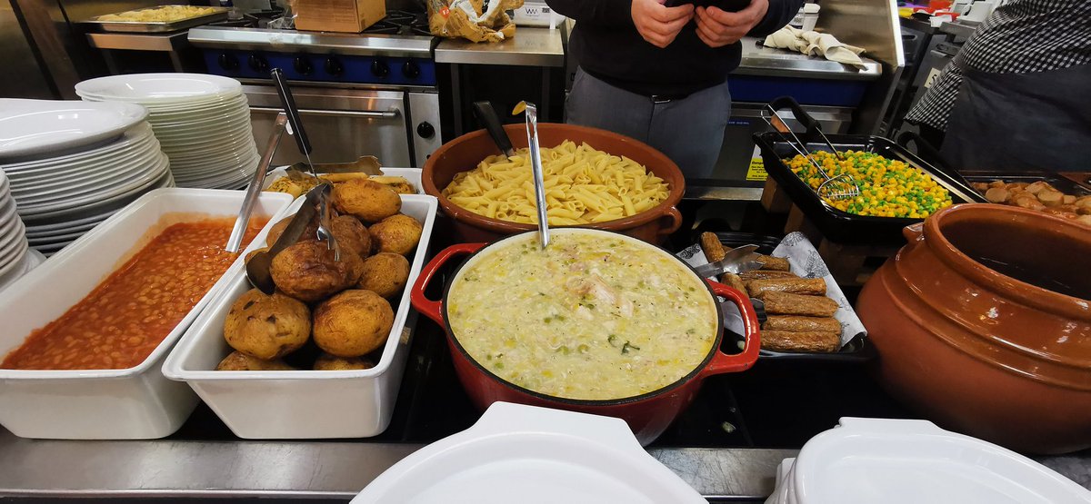 KernaghanTim's tweet image. Sausage and mash onion  gravy Birkenhead school lunch