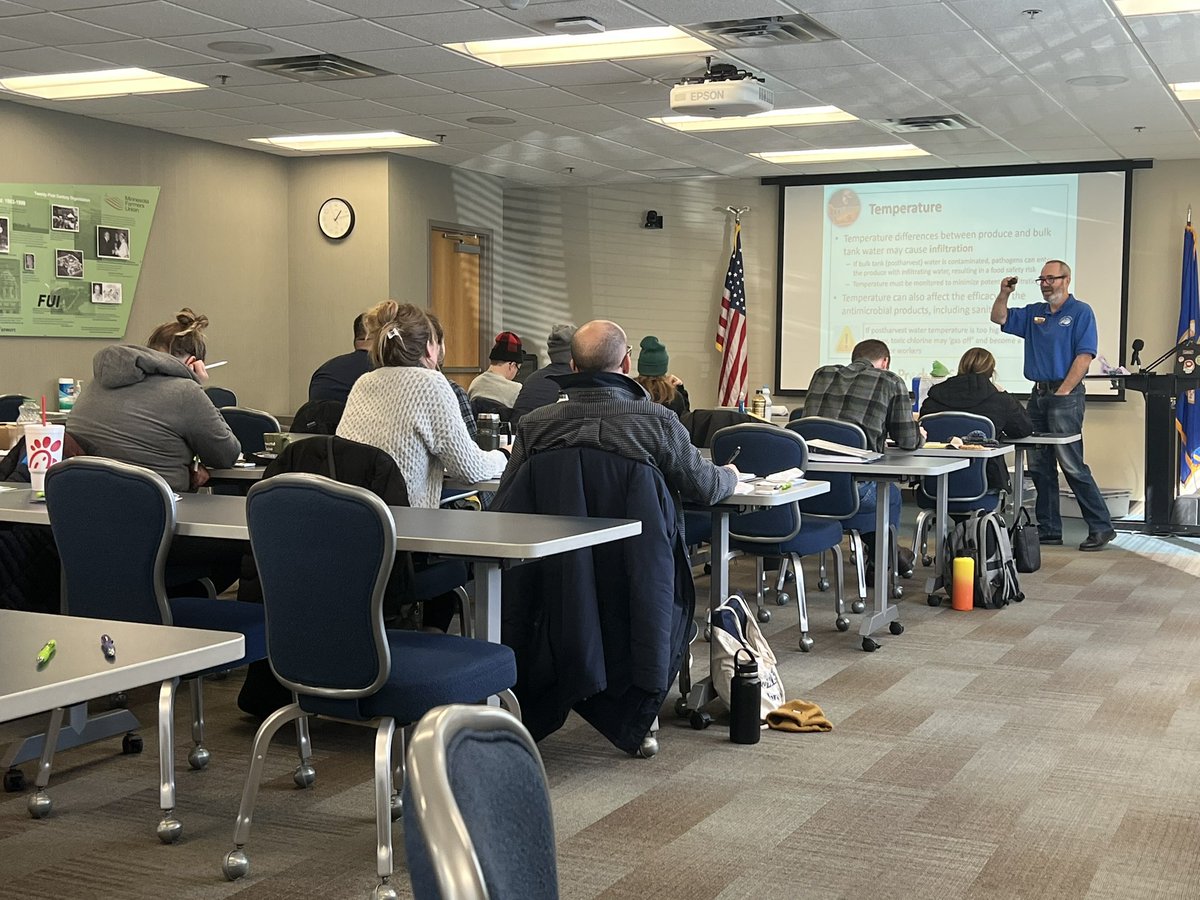 On to hear from David Abazs, co-owner of Round River Farm in Finland on the North shore talk about safety of produce in post harvest washing. He said he’s had frosts on his farm on July 15 and Aug 8 😳 The farm is totally off the grid and they have a great food safety program 🥕