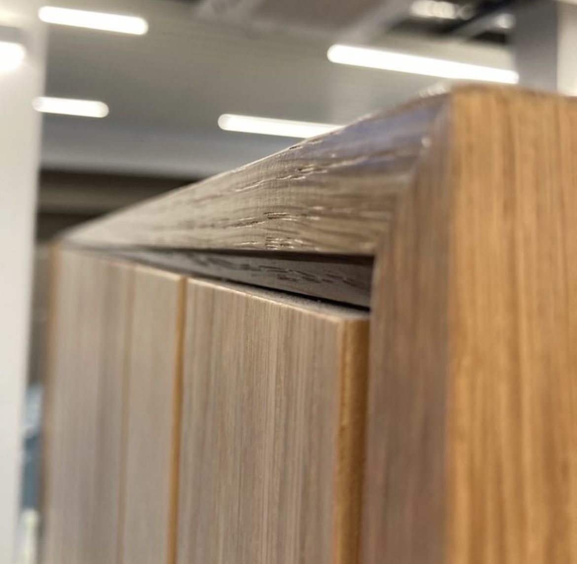 KeenwoodJ's tweet photo. Work in Progress at the expansion and redevelopment of Riddel Hall, Queens University Belfast, in association with Felix O'Hare & Co. Ltd. Project progressing nicely, featuring solid oak panelling installed by the Keenwood team.
#EducationSector
#DeliveringQualityCraftsmanship https://t.co/mZ41DpW2ge