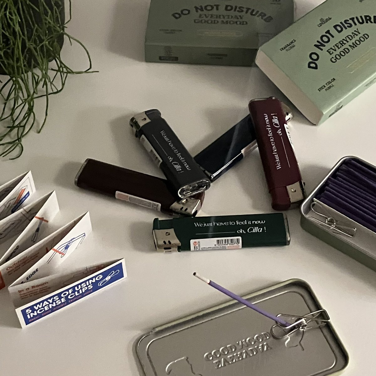 hyedongee's tweet image. 🌵 위저슽햅투필잇나우.. 오, 씰라이터 🌵
밴드 설 라이터 판매를 진행합니다!

🗓️ 1/27 00:00 ~ 2/10 23:59

🔗 witchform.com/deposit_form.p…

#SURL #설호승 #김도연 #오명석 #이한빈