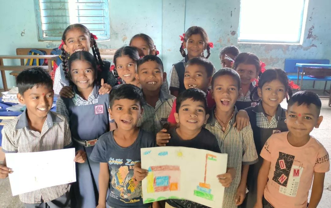 RgitUba's tweet image. on 23rd January 2023,members from UBA cell RGIT conducted drawing competition at govt. school Bahadoli.followed by donation of stationary to students of the school.objective of this was to be able to establish friendly ties with village authorities &amp;amp; Team UBA Cell RGIT.