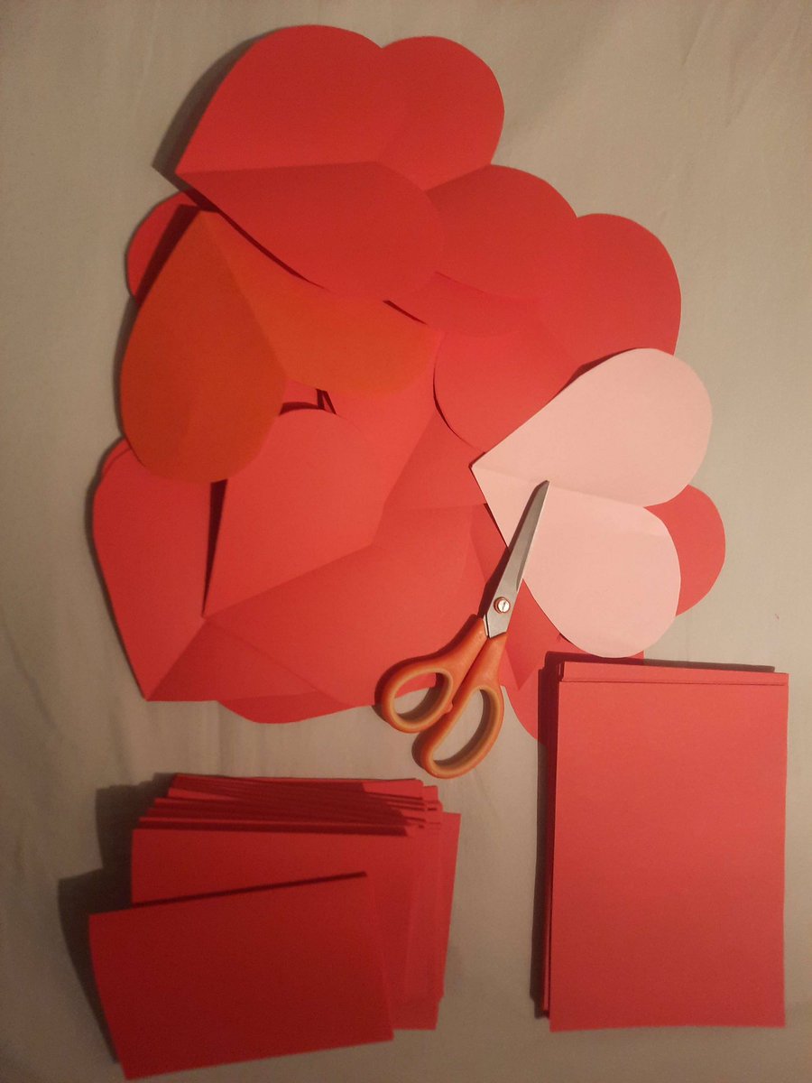 EuropeAteez's tweet photo. Less than three weeks until #ATEEZinBerlin!❤️
It’s time to start preparing your hearts for the #HeartOceanProject on the 14th! 
Our admin and the @ATZProjectBRLN team are working on hearts already, but please show us your progress by using the hashtag as well!🥰
More info below⬇️ https://t.co/CGQPW81TiU