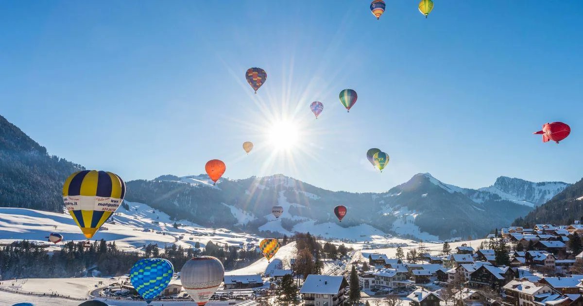 Einzigartig! Das grosse #Heissluftballon-Festival in #Chateaudoex in den Waadtländer Alpen!🎈Über 70 Ballons aus verschiedenen Ländern werden in den Himmel steigen! Bis 29.1.23.!🇨🇭 @FestivalBallons @MyVaud @MySwitzerland_d #ineedswitzerland