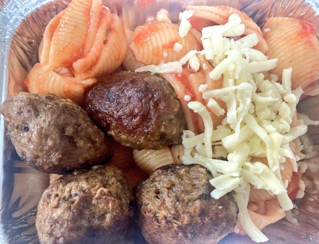 MadDogsHomeless's tweet image. Helen Lamont one of our #Urmston volunteer cooks &amp;amp; one of our admin team put together these yummy
homemade beef meatball  meals which were popular with the #Homeless, especially #roughsleepers
#Trafford #Salford
#Manchester