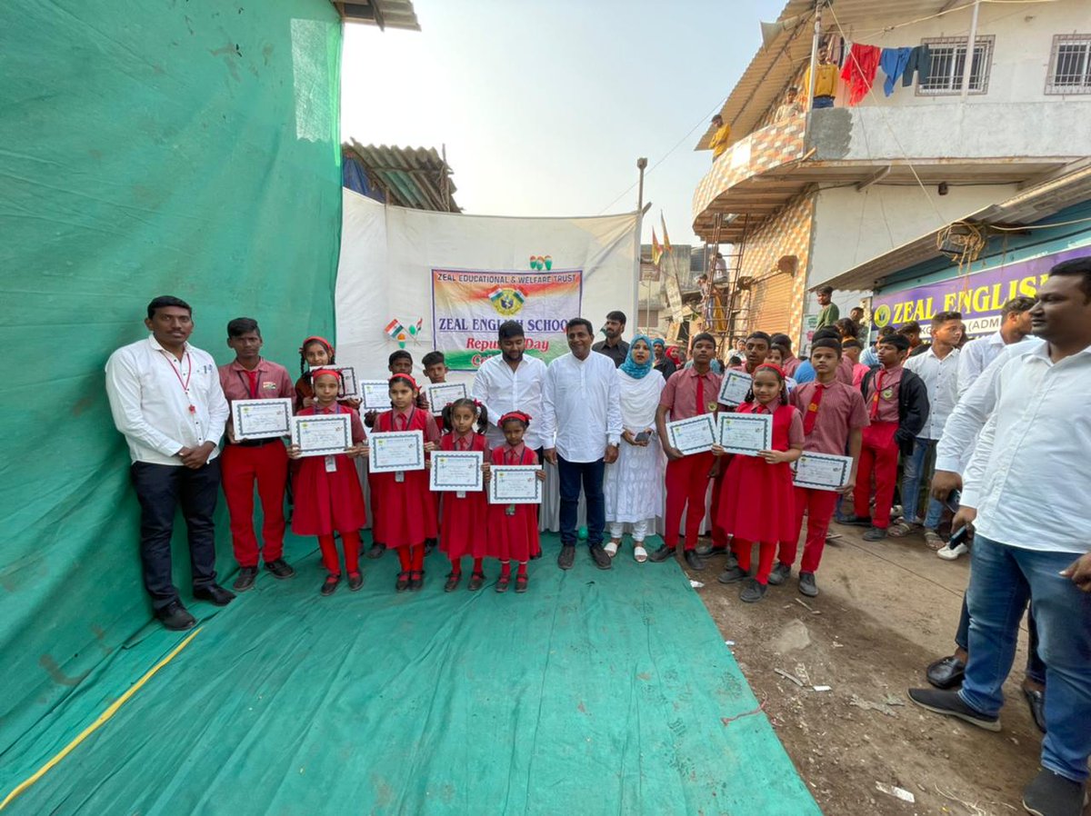school_zeal's tweet photo. Zeal English School celebrated 74th Indian Republic day with Flag hoisting by Mr.Haider Aslam Shaikh,(chief guest of the event), and students performances.
Students performed with full zest,also sports winners were honoured with certificates. https://t.co/rUdElYKwrl