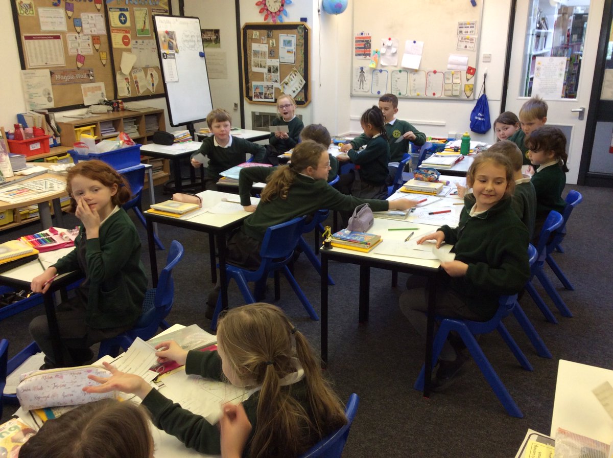 mapleclasshh's tweet photo. In Computing today we were learning about computer networks. We started off by thinking about our own personal networks and how we are connected. Then we turned into computers, formed our own computer network and learned about network switches. #HighHamComputing https://t.co/VjPYfSDkXL