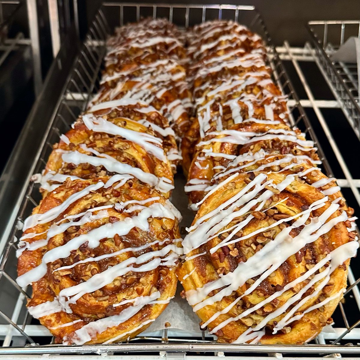 GlennWayneBake's tweet photo. Did you know our baked goods are delivered fresh to over 400 #7Elevens throughout #NewYork? Stop by #7Eleven to try our #PecanDanish.

🟨◻️🟨◻️🟨◻️🟨◻️🟨◻️🟨◻️🟨

📍 Bohemia, NY
📞 631-256-5140
📞 631-319-6266

#LongIsland #SuffolkCounty #NY #NYC #YesLI #GlennWayneBakery https://t.co/HCmCmHwHE4
