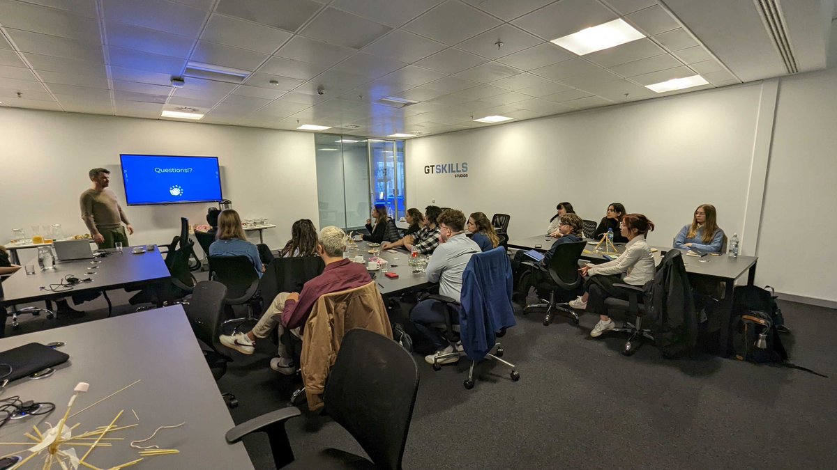 nse_gg's tweet image. 💥 We had a blast yesterday at @HOSTSalford for our first in-person @IntelUK #FutureGen event!

💙 From spaghetti towers to industry talks, it was a pleasure seeing all the cohort who came along and look forward to seeing them progress this year.