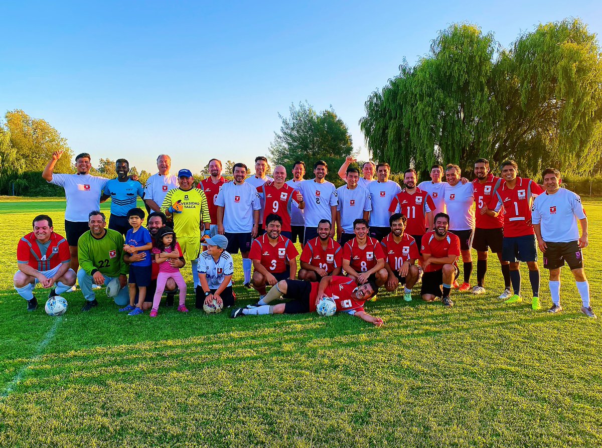 electricautalca's tweet photo. #INTERFACULTADES 👇

Un gran encuentro deportivo se llevó a cabo en el Campus #Curicó #UTalca, donde se enfrentaron los equipos de #Fútbol de los profesores de @ingUtalca v/s @fenutalca ⚽️ 🔥 

➡️ Cuenta final 👉 Gana #Ingeniería 6 - 4  🙌👏 

➡️ En marzo, se viene la revancha 💪 https://t.co/t6YspH1Ety