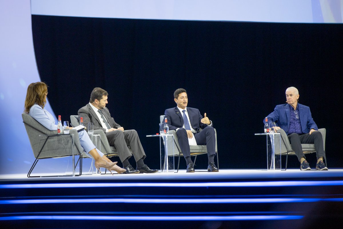DP_World's tweet photo. With over 50 projects currently running in 27 countries, it is a privilege to be a co-organising sponsor of @DIPMF. Today @ssulayem, and Chief Planning and Project Officer, Juan Carlos Sahdala, shared insights on transformation in our business and industry. #DIPMF #DIPMF2023 https://t.co/WCZl5vVybY