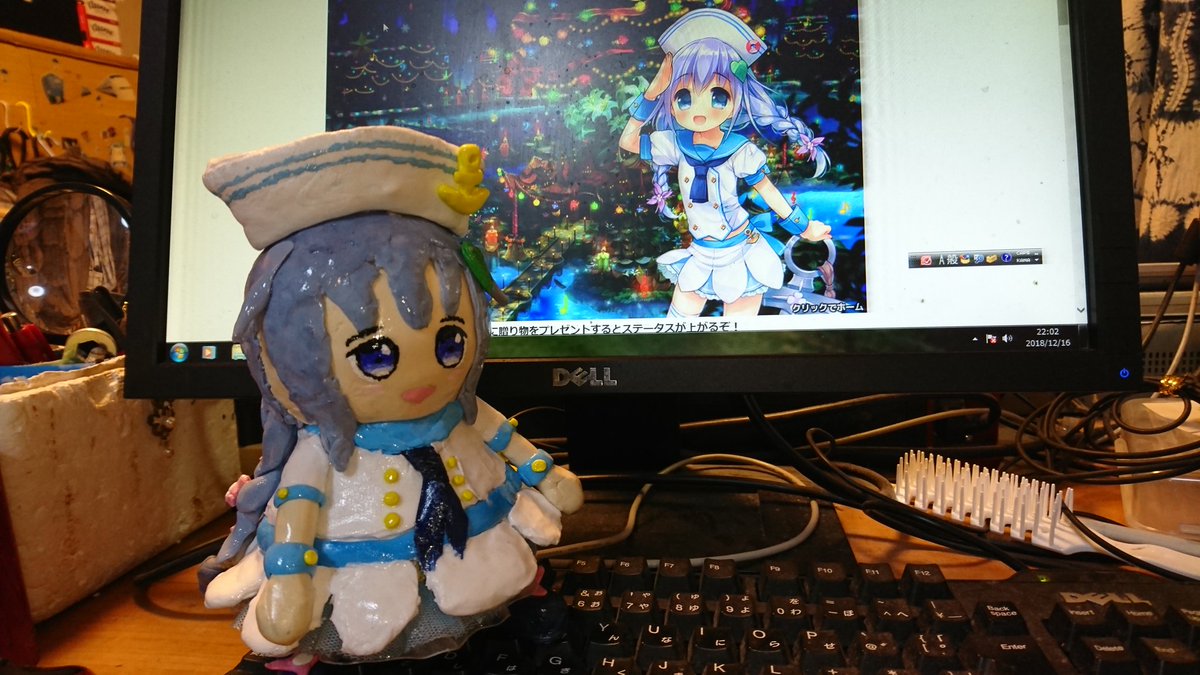 OTBA_4626's tweet photo. そしてイカリソウへの愛着が強いけど絵が描けない、と悩んで考えた末に
紙粘土製でカラビナで引っかければ団長にしがみつく事もできる人形兼貯金箱も作りました

推しの花騎士を紙粘土で作って一緒に旅する団長は自分だけだと自負しています(
 #花騎士
 #花騎士8周年 
 #フラワーナイトガール https://t.co/efixl8S7dm